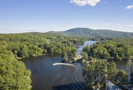 Luxury Mt. Wachusett Boston Lakehouse - Westminster, Massachusetts