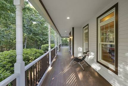 Luxury Mt. Wachusett Boston Lakehouse - Westminster, Massachusetts