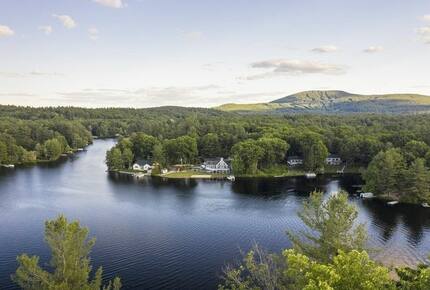 Luxury Mt. Wachusett Boston Lakehouse - Westminster, Massachusetts