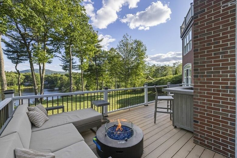 Luxury Mt. Wachusett Boston Lakehouse - Westminster, Massachusetts