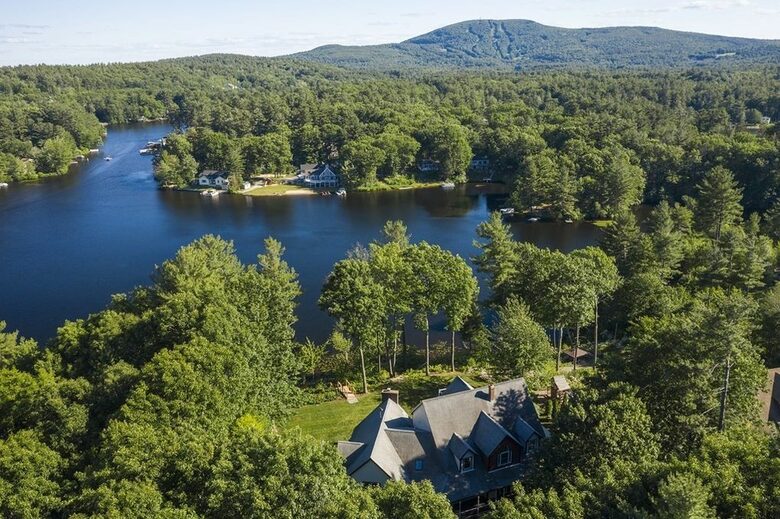 Luxury Mt. Wachusett Boston Lakehouse - Westminster, Massachusetts