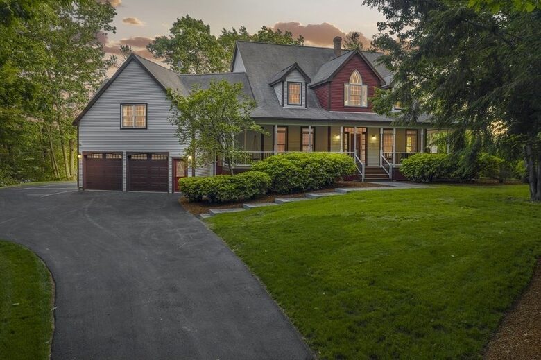 Luxury Mt. Wachusett Boston Lakehouse - Westminster, Massachusetts