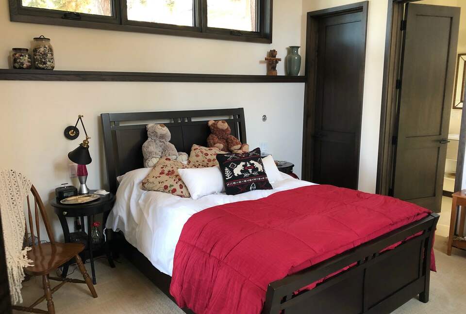 Glades Run Northstar Home — Ski-in / Ski-out - Northstar, California