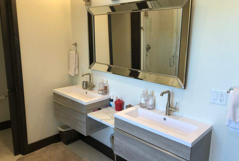 Glades Run Northstar Home — Ski-in / Ski-out - Northstar, California