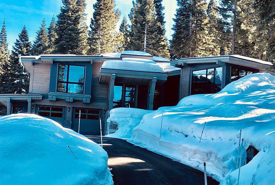 Glades Run Northstar Home — Ski-in / Ski-out - Northstar, California