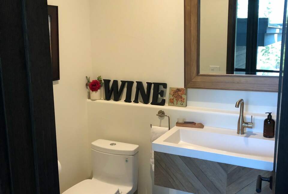 Glades Run Northstar Home — Ski-in / Ski-out - Northstar, California