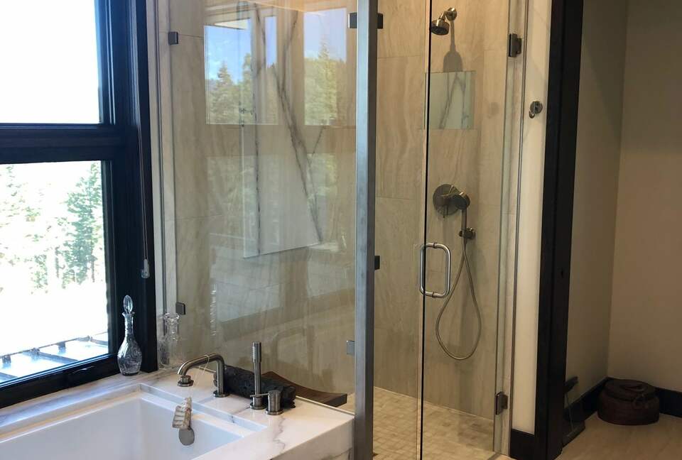 Glades Run Northstar Home — Ski-in / Ski-out - Northstar, California