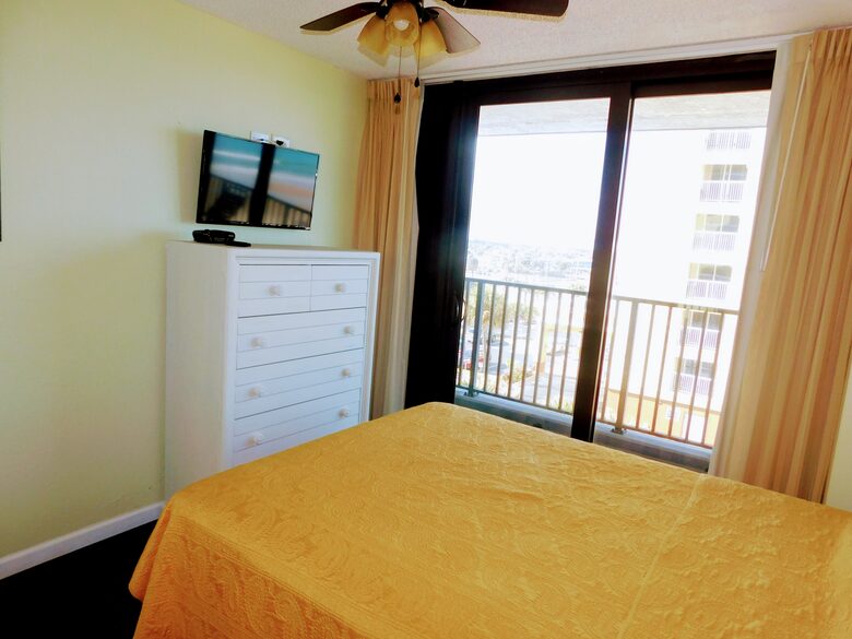 Marine Terrace, 2 BR Oceanfront - Daytona Beach, Florida