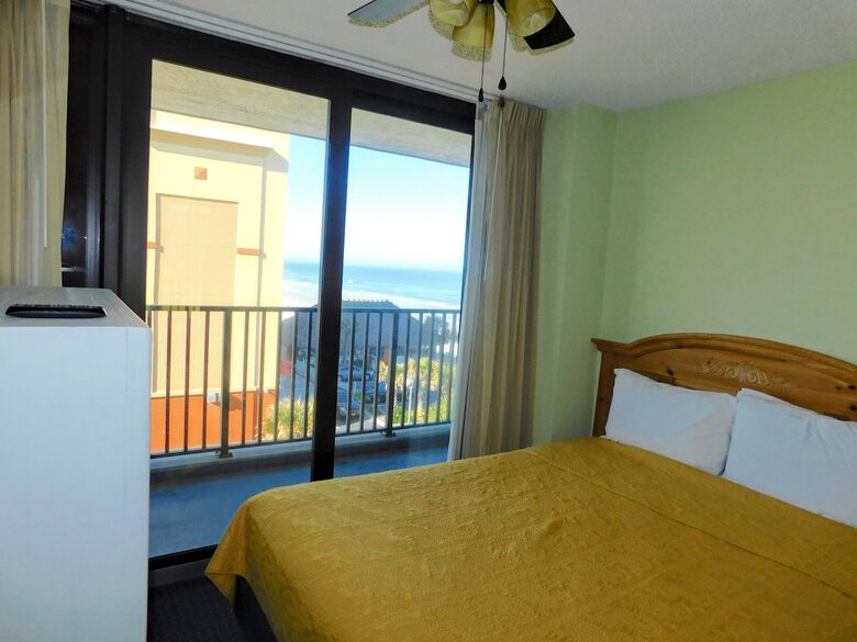 Marine Terrace, 2 BR Oceanfront - Daytona Beach, Florida