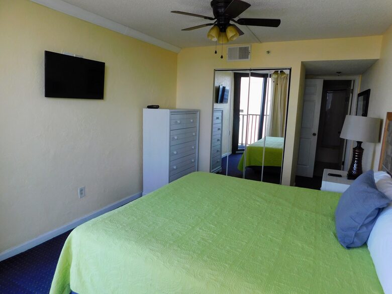 Marine Terrace, 2 BR Oceanfront - Daytona Beach, Florida