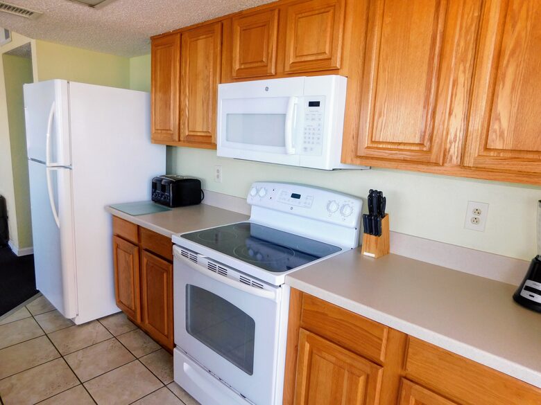 Marine Terrace, 2 BR Oceanfront - Daytona Beach, Florida