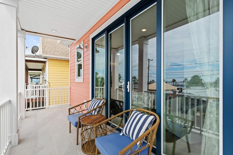 Luxury Coastal Home, Gulfport Waterfront District - Gulfport, Florida