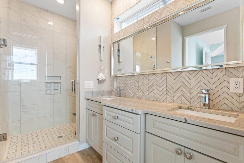 Luxury Coastal Home, Gulfport Waterfront District - Gulfport, Florida