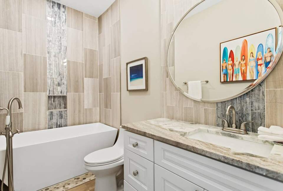 Luxury Coastal Home, Gulfport Waterfront District - Gulfport, Florida