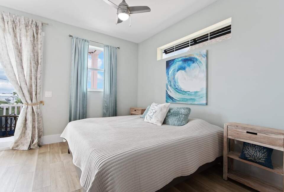 Luxury Coastal Home, Gulfport Waterfront District - Gulfport, Florida