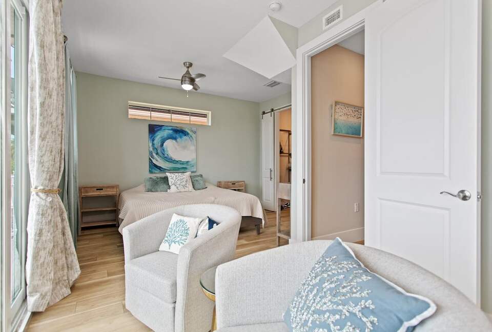 Luxury Coastal Home, Gulfport Waterfront District - Gulfport, Florida