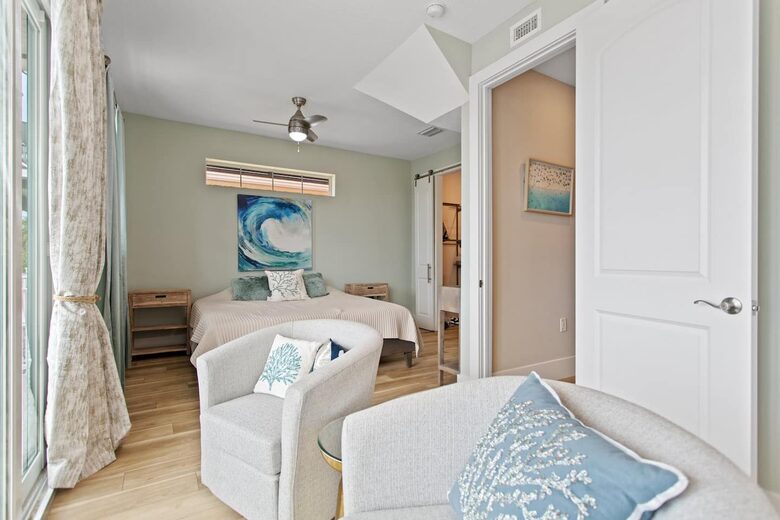 Luxury Coastal Home, Gulfport Waterfront District - Gulfport, Florida