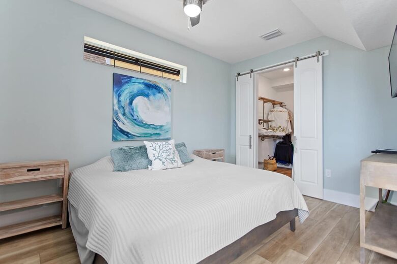 Luxury Coastal Home, Gulfport Waterfront District - Gulfport, Florida