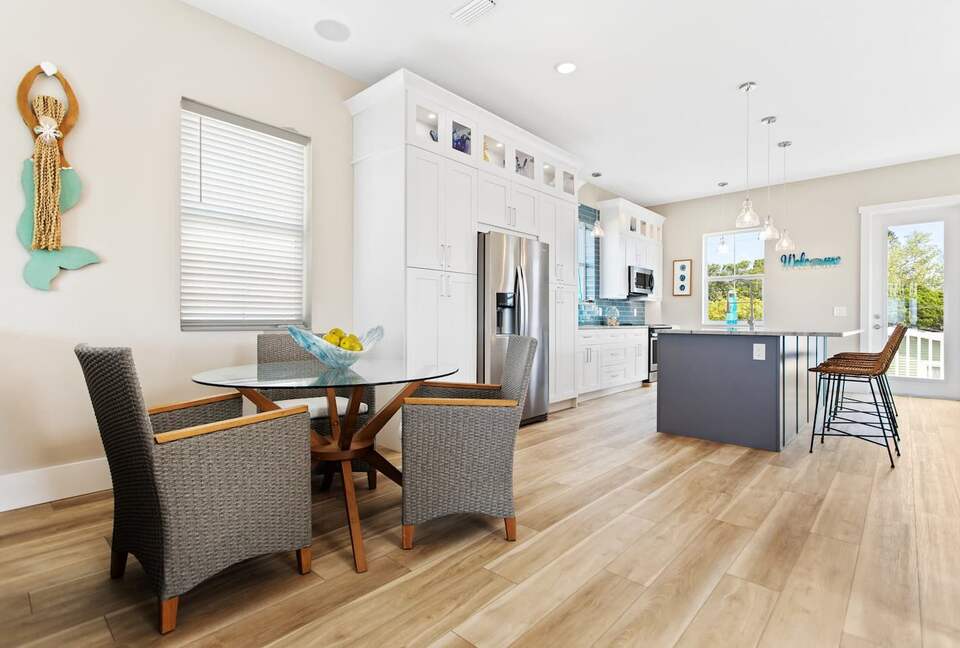 Luxury Coastal Home, Gulfport Waterfront District - Gulfport, Florida