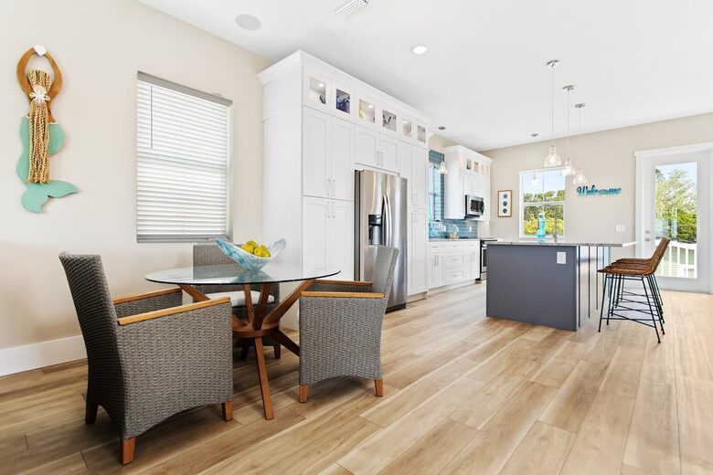 Luxury Coastal Home, Gulfport Waterfront District - Gulfport, Florida