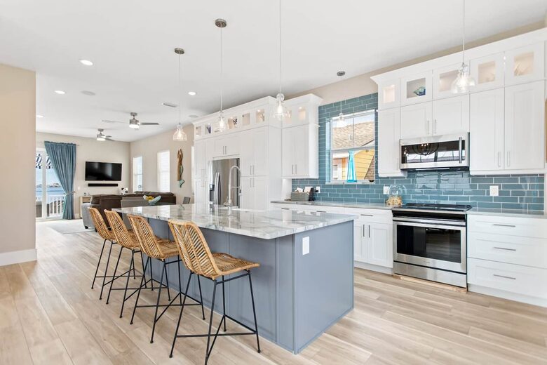 Luxury Coastal Home, Gulfport Waterfront District - Gulfport, Florida