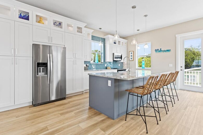 Luxury Coastal Home, Gulfport Waterfront District - Gulfport, Florida