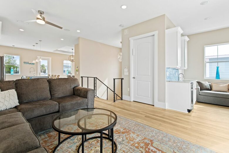 Luxury Coastal Home, Gulfport Waterfront District - Gulfport, Florida