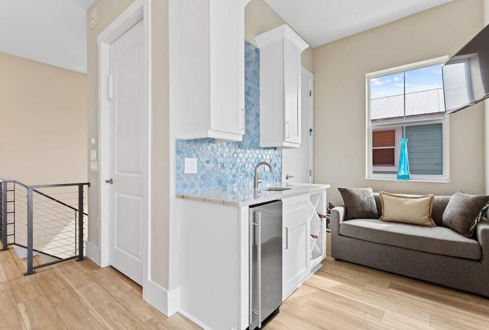 Luxury Coastal Home, Gulfport Waterfront District - Gulfport, Florida