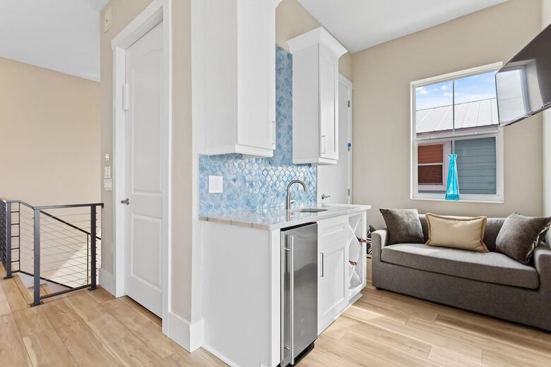 Luxury Coastal Home, Gulfport Waterfront District - Gulfport, Florida