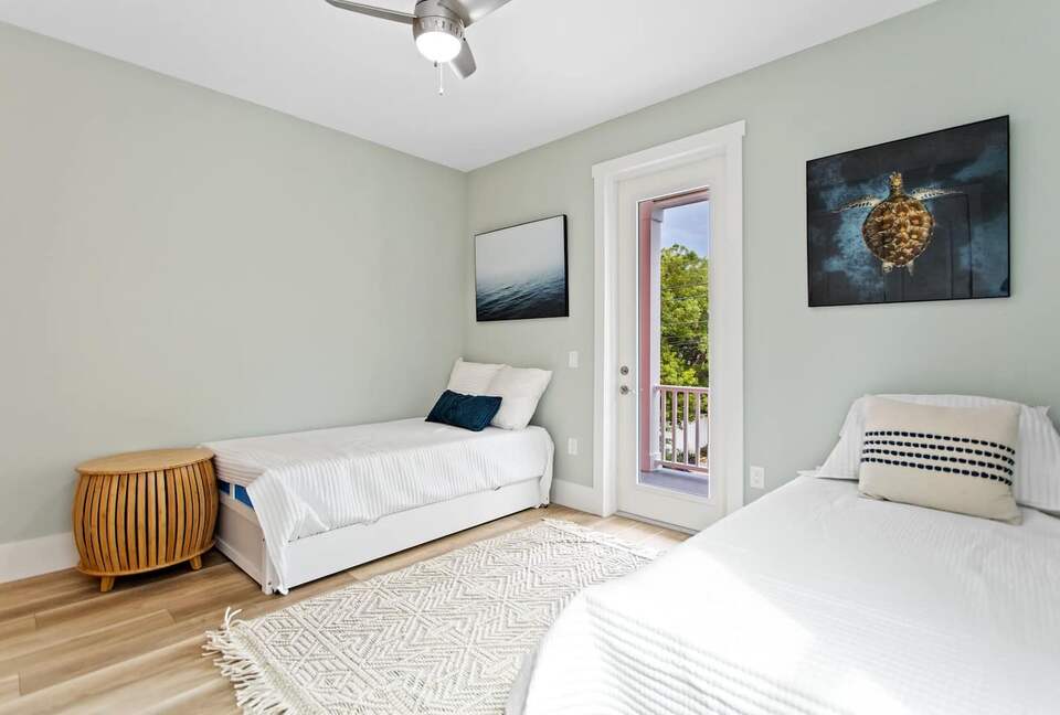 Luxury Coastal Home, Gulfport Waterfront District - Gulfport, Florida