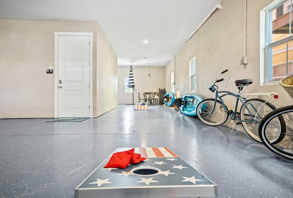 Luxury Coastal Home, Gulfport Waterfront District - Gulfport, Florida