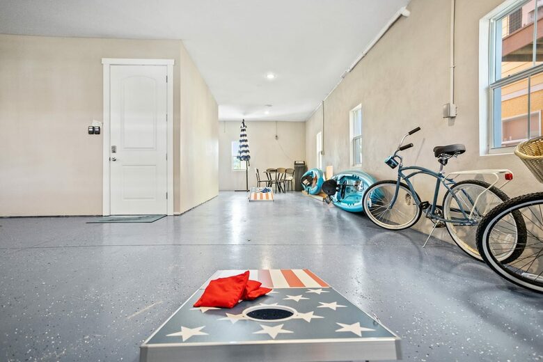 Luxury Coastal Home, Gulfport Waterfront District - Gulfport, Florida