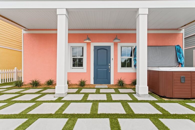 Luxury Coastal Home, Gulfport Waterfront District - Gulfport, Florida