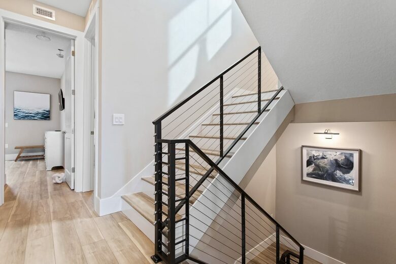 Luxury Coastal Home, Gulfport Waterfront District - Gulfport, Florida