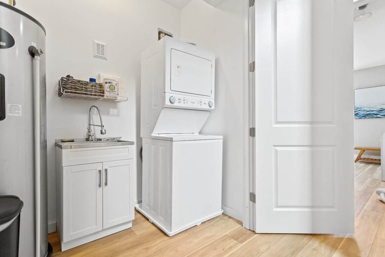 Luxury Coastal Home, Gulfport Waterfront District - Gulfport, Florida