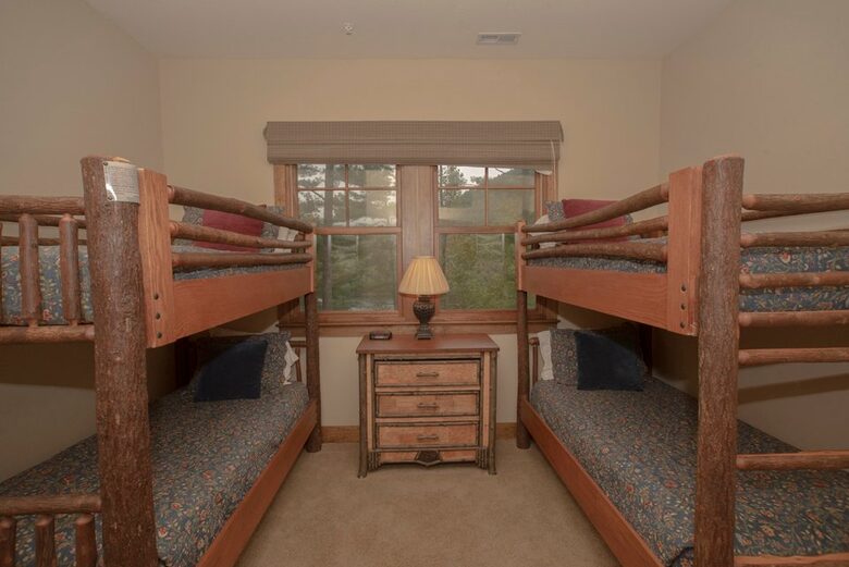 Southshore Lodge — Bear Lake - Tuckasegee, North Carolina