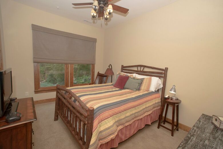 Southshore Lodge — Bear Lake - Tuckasegee, North Carolina