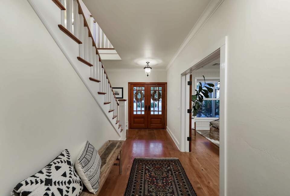 Modern Family Farmhouse - Tehachapi, California