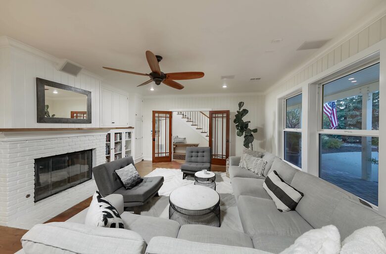 Modern Family Farmhouse - Tehachapi, California