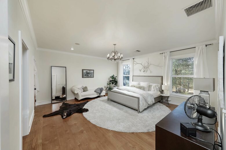 Modern Family Farmhouse - Tehachapi, California