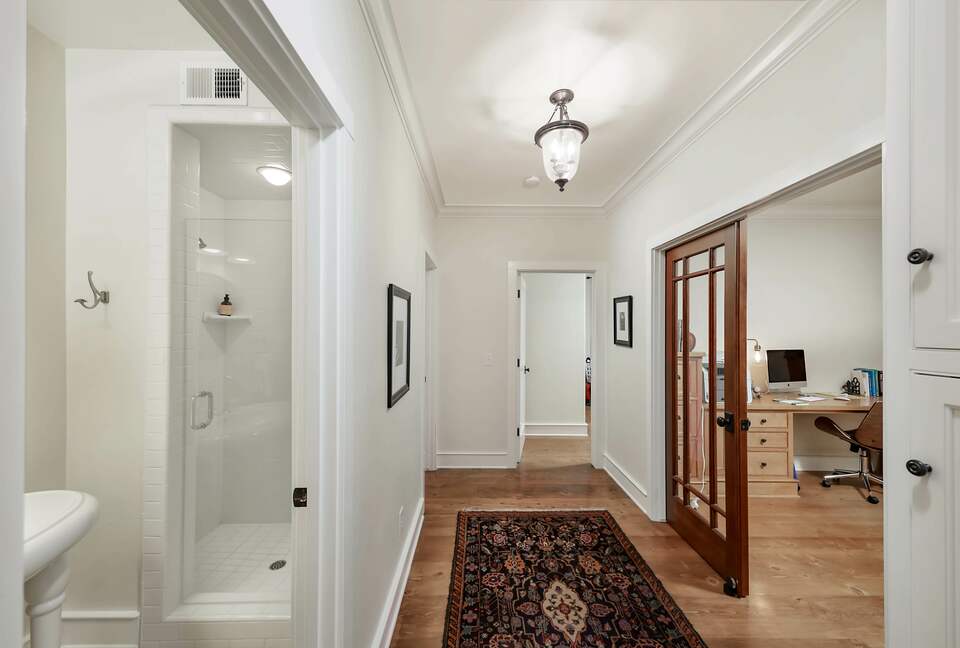 Modern Family Farmhouse - Tehachapi, California