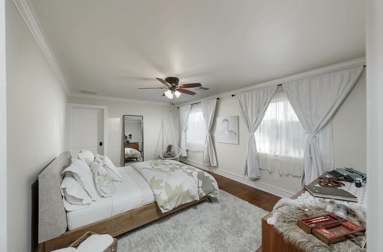 Modern Family Farmhouse - Tehachapi, California