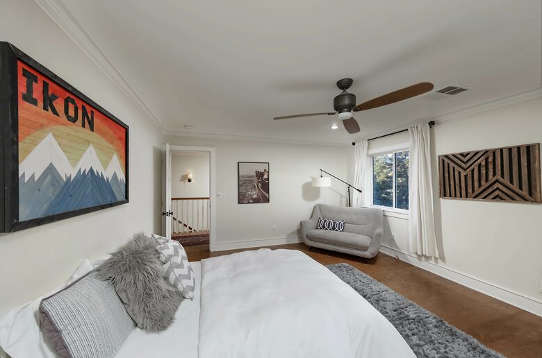 Modern Family Farmhouse - Tehachapi, California