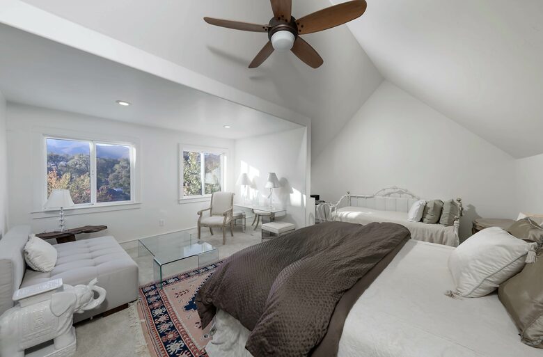 Modern Family Farmhouse - Tehachapi, California