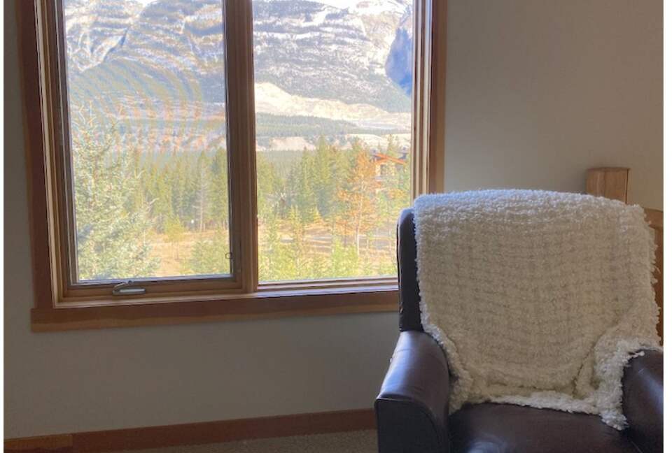 Rocky Mountain Gem - perfect for families! - Canmore, Canada