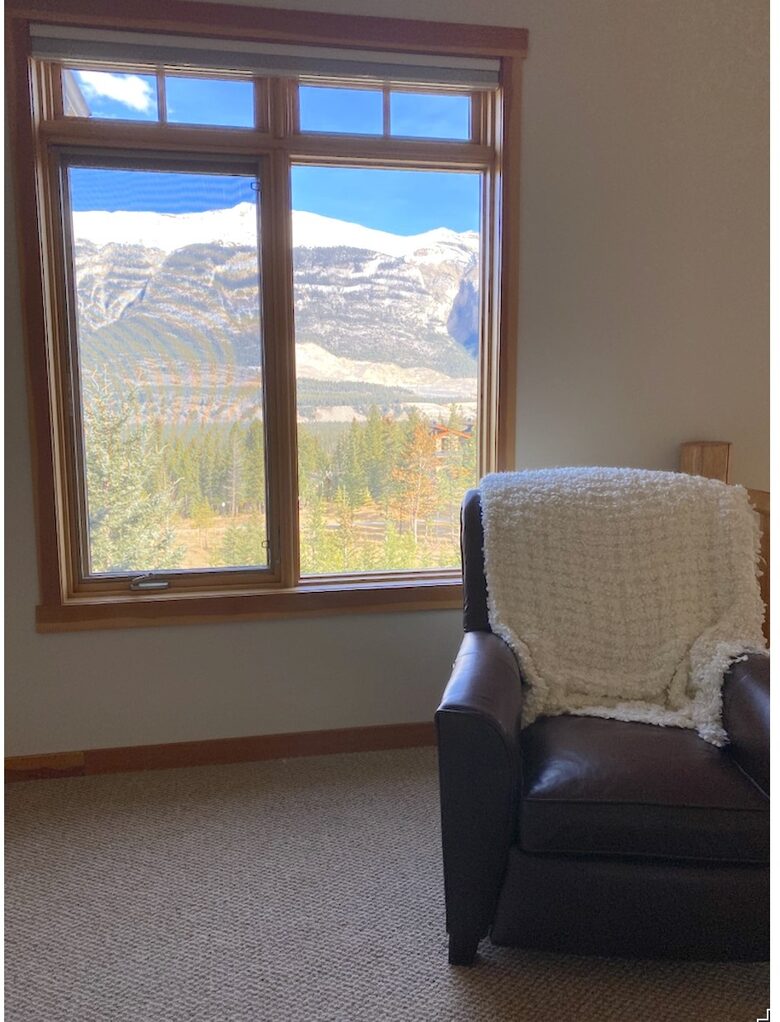 Rocky Mountain Gem - perfect for families! - Canmore, Canada