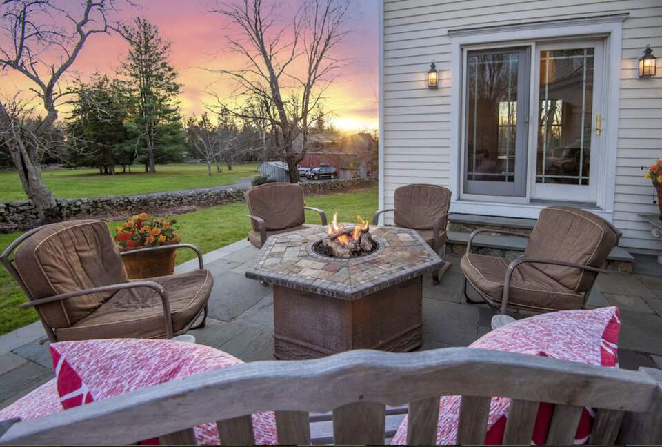 Elegant Country Estate - Newtown, Connecticut