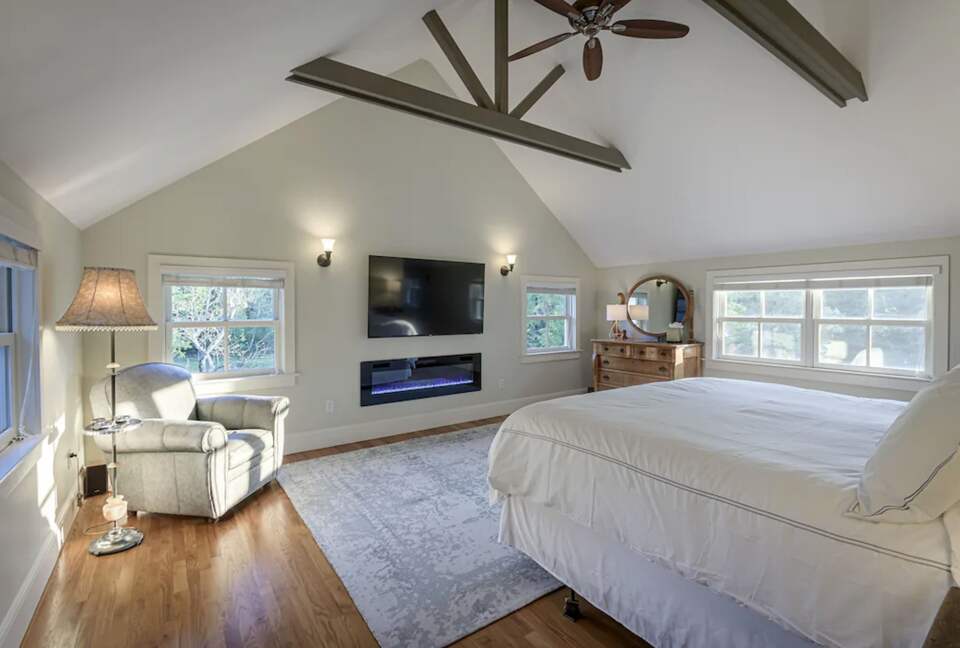 Elegant Country Estate - Newtown, Connecticut