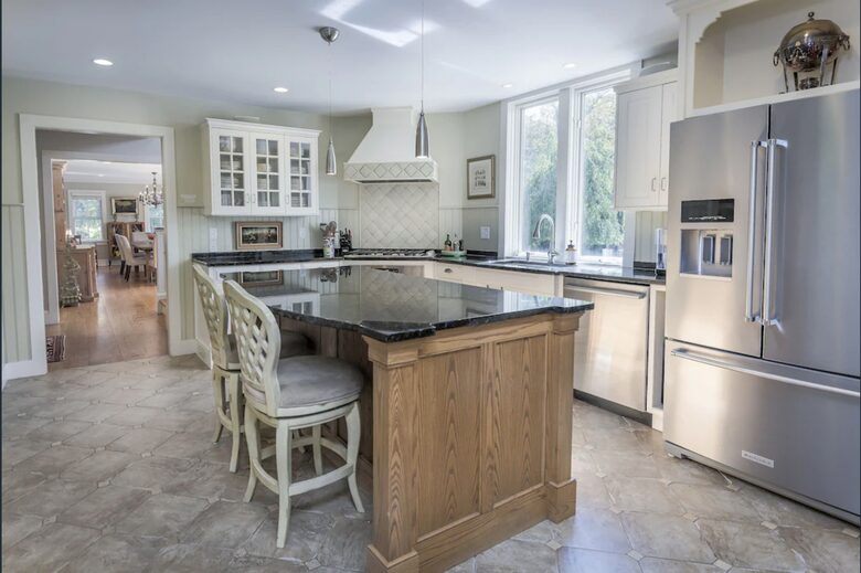 Elegant Country Estate - Newtown, Connecticut