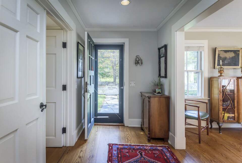 Elegant Country Estate - Newtown, Connecticut